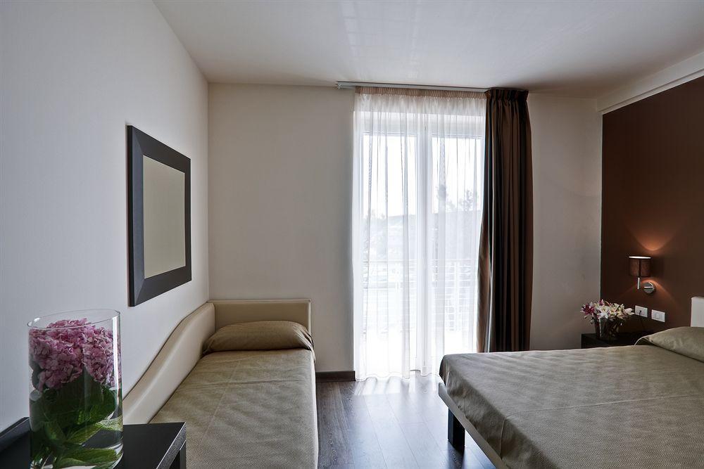Hotel Acquadolce Peschiera del Garda Zewnętrze zdjęcie